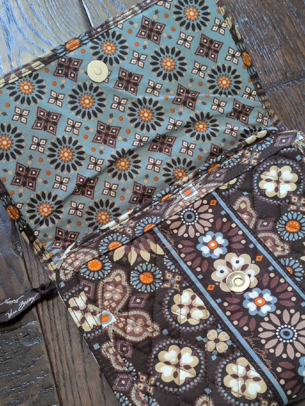 VERA BRADLEY I Quilted Canyon Floral Medallion Print Jewelry Travel Book Folio - Picture 6 of 14